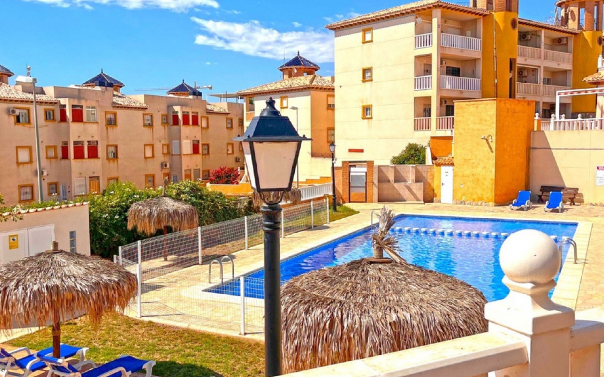 Resale - Apartment - Cabo Roig