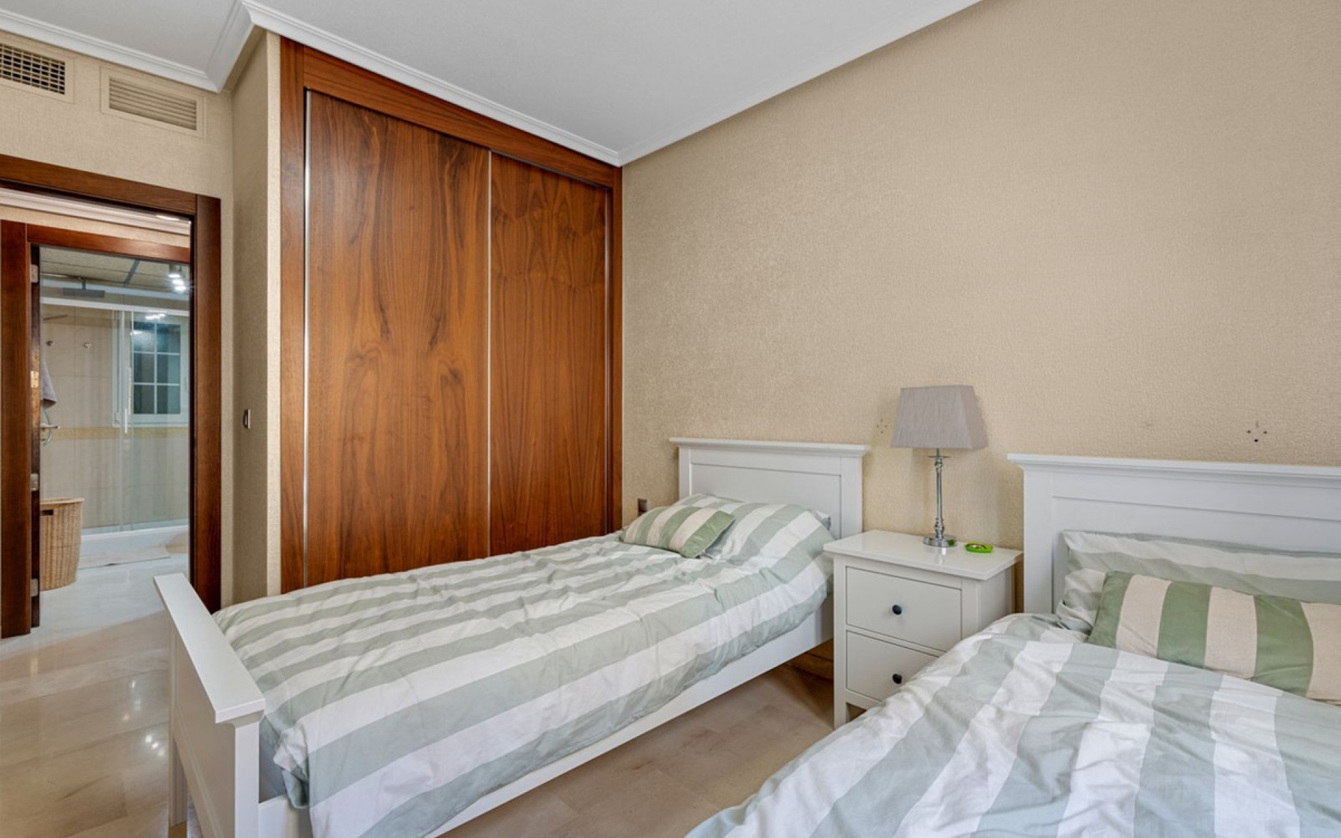 Resale - Apartment - Cabo Roig