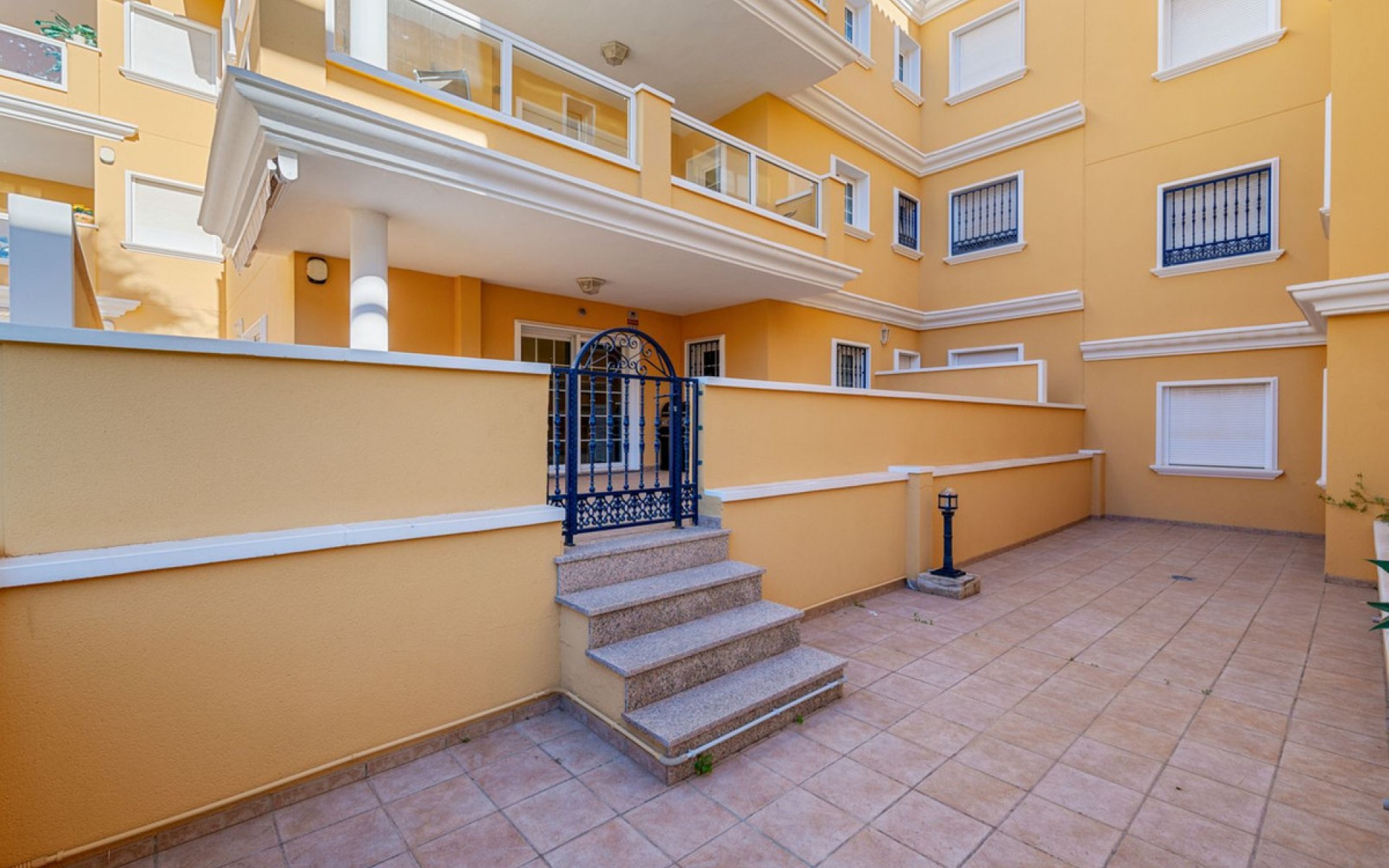 Resale - Apartment - Cabo Roig