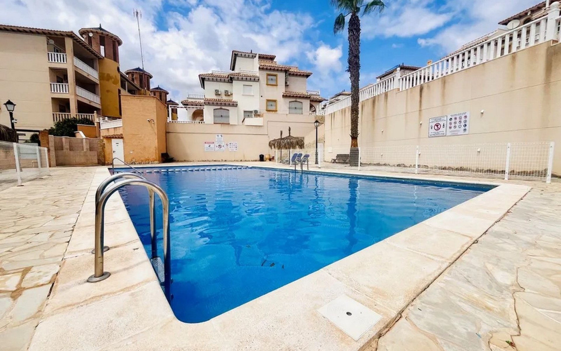 Resale - Apartment - Cabo Roig