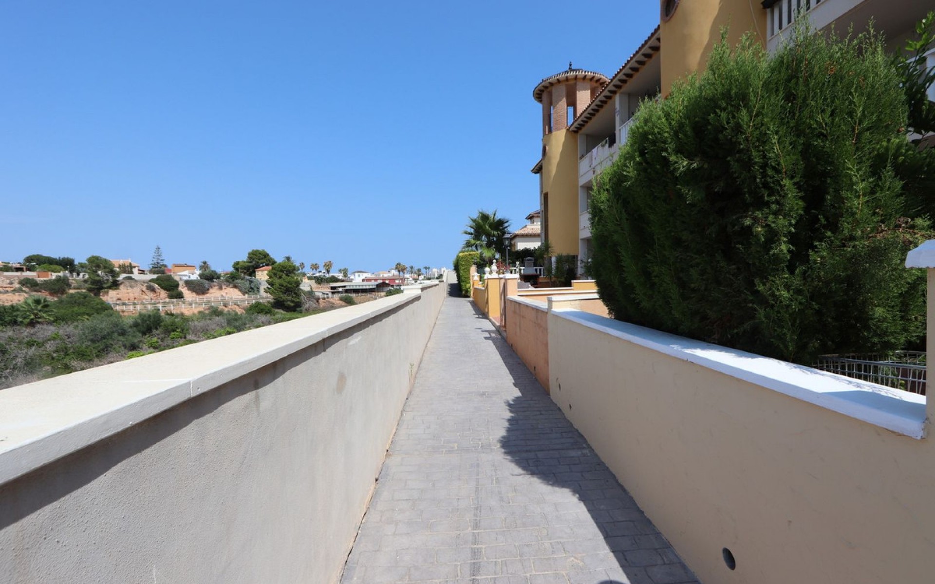Resale - Apartment - Cabo Roig