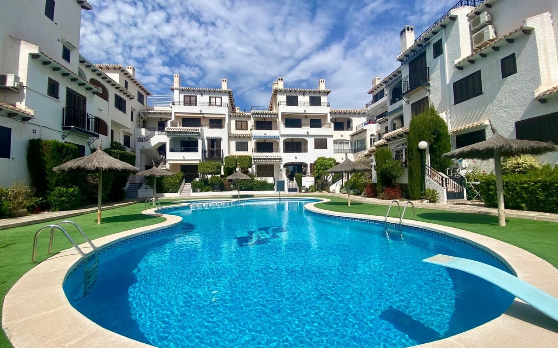 Resale - Apartment - Cabo Roig