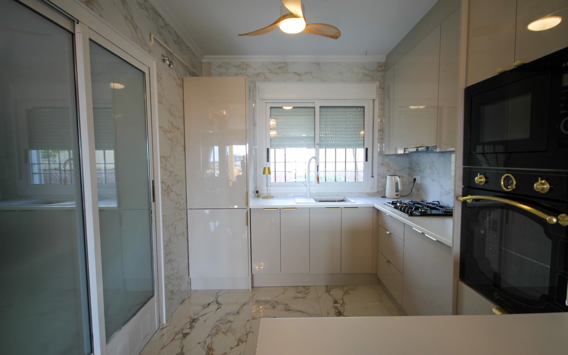 Resale - Apartment - Campoamor