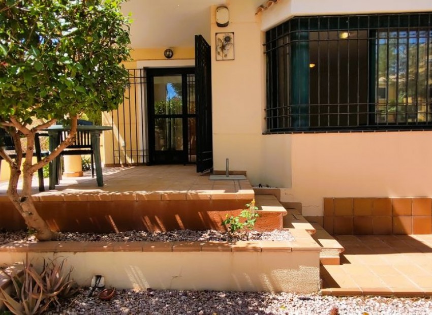 Resale - Apartment - Campoamor