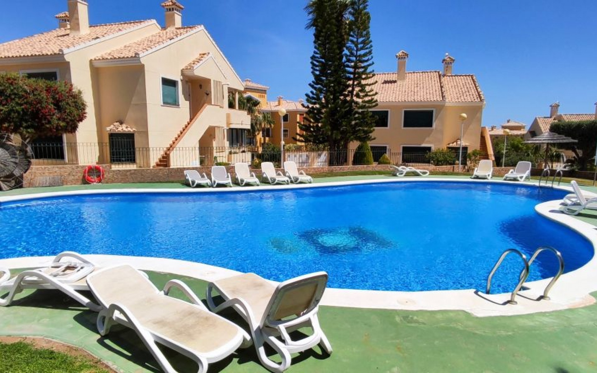 Resale - Apartment - Campoamor
