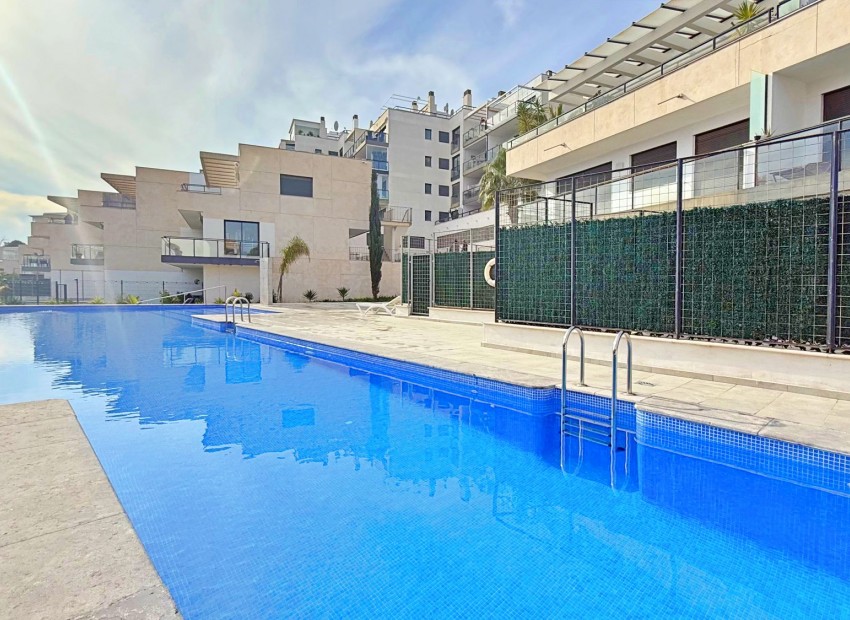 Resale - Apartment - Campoamor