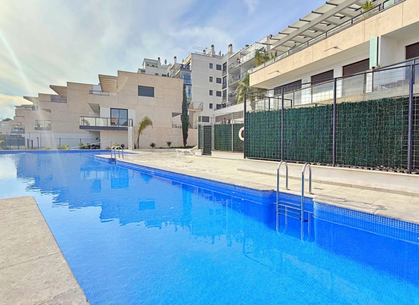 Resale - Apartment - Campoamor