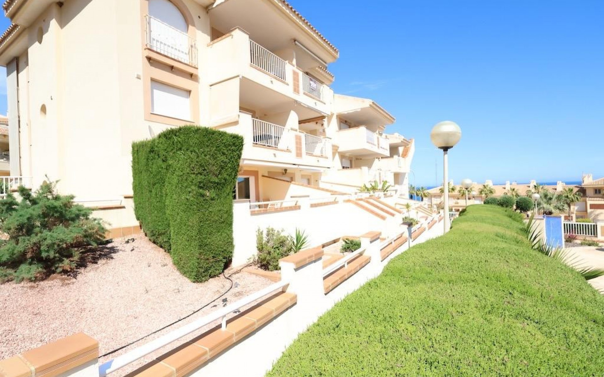 Resale - Apartment - Campoamor