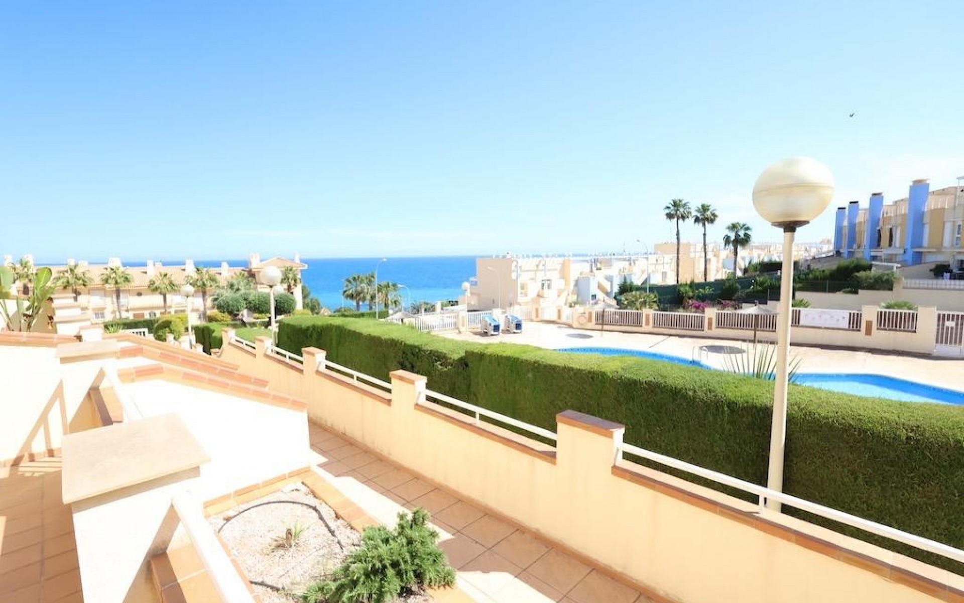 Resale - Apartment - Campoamor