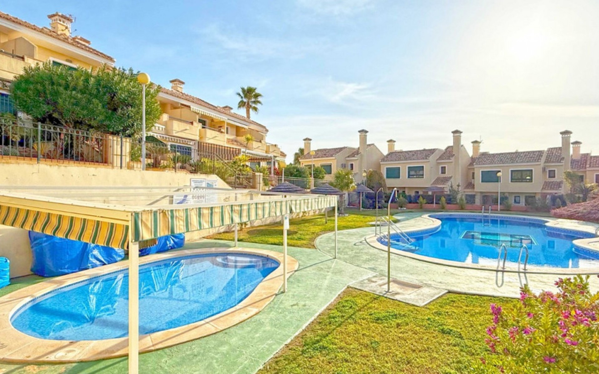 Resale - Apartment - Campoamor