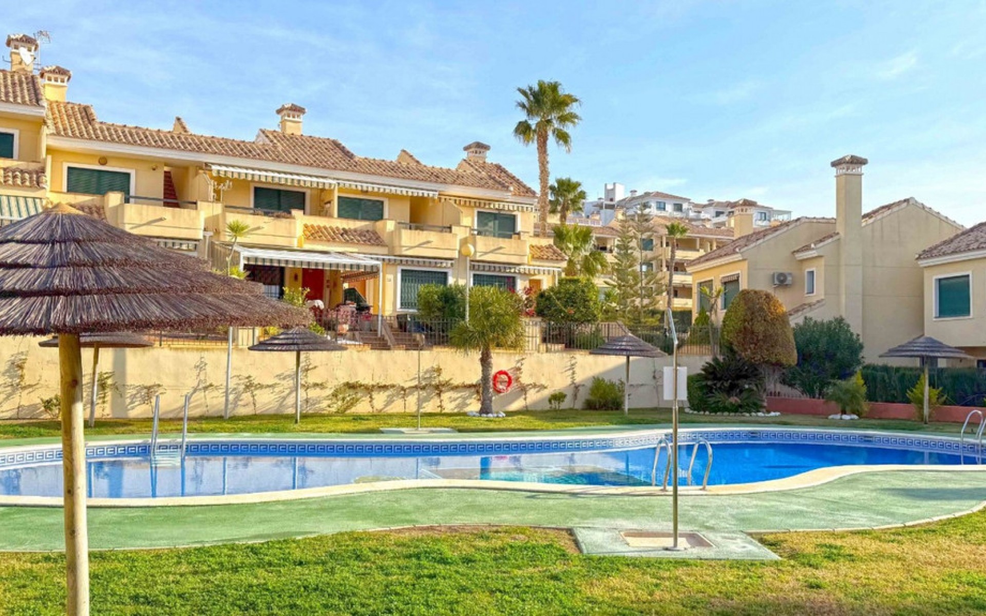 Resale - Apartment - Campoamor