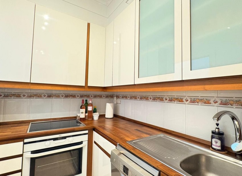Resale - Apartment - Campoamor