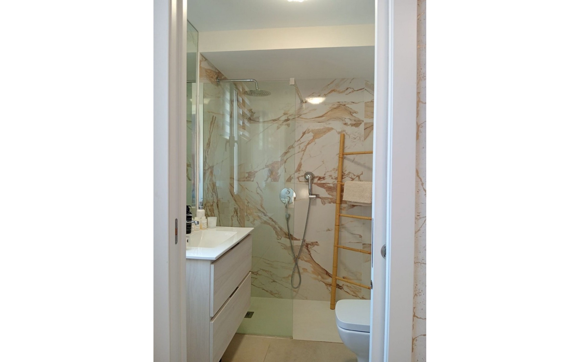 Resale - Apartment - Cartagena - Mar de Cristal