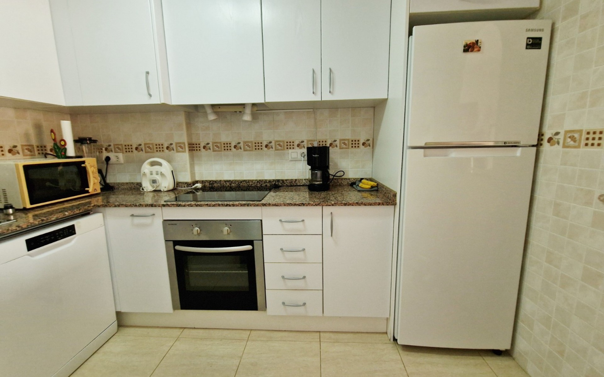 Resale - Apartment - Daya Nueva