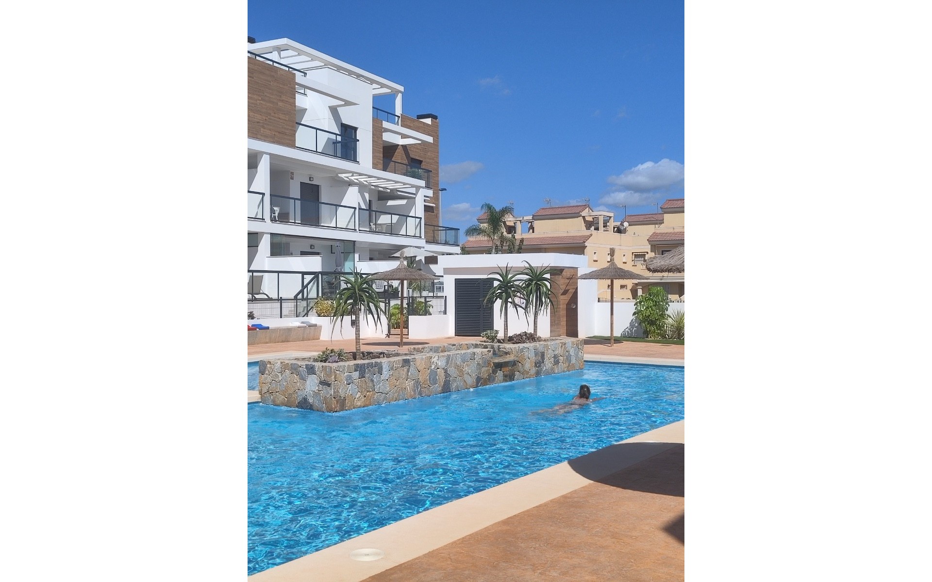 Resale - Apartment - El Mojon