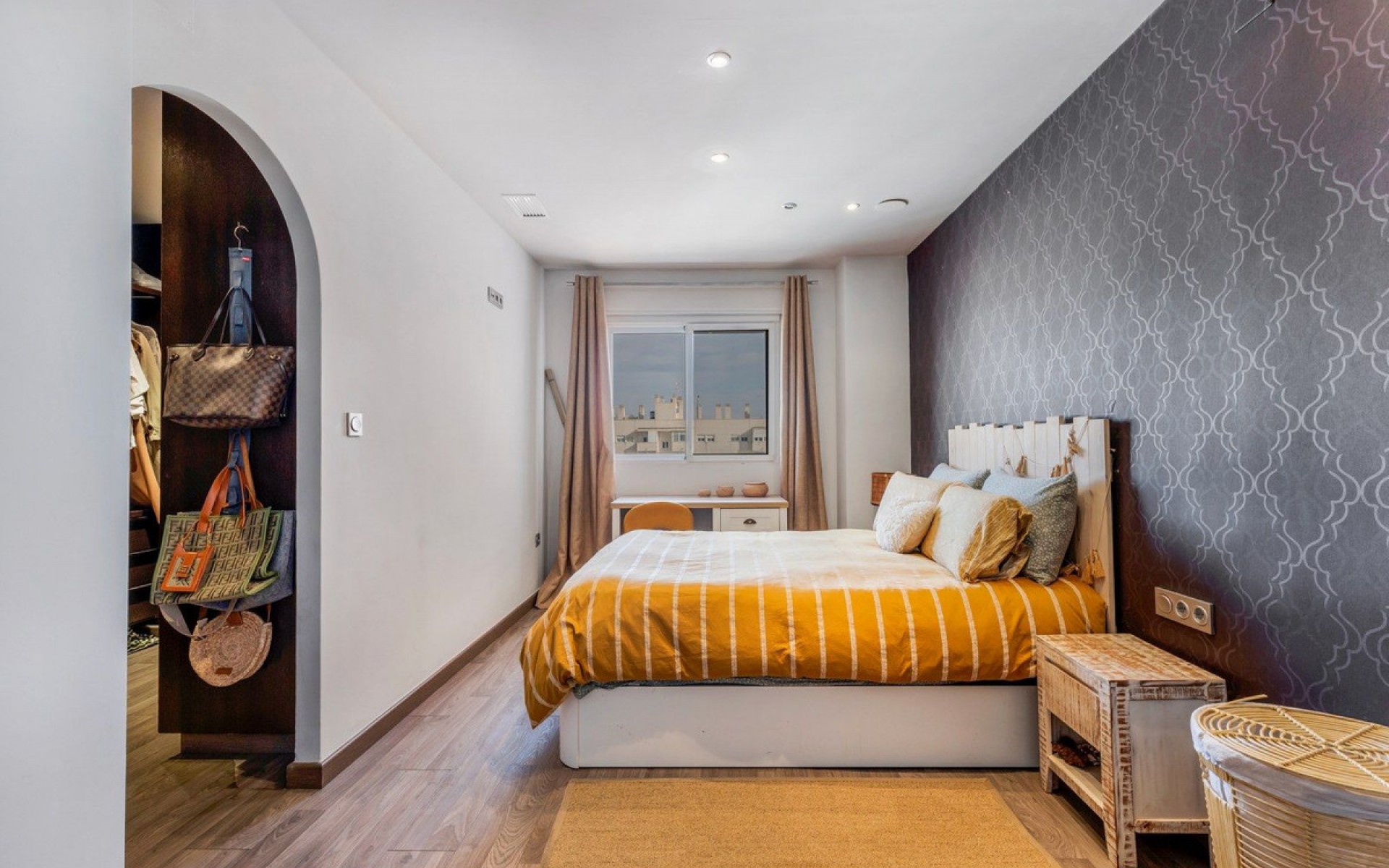 Resale - Apartment - Elche - Elche Centro