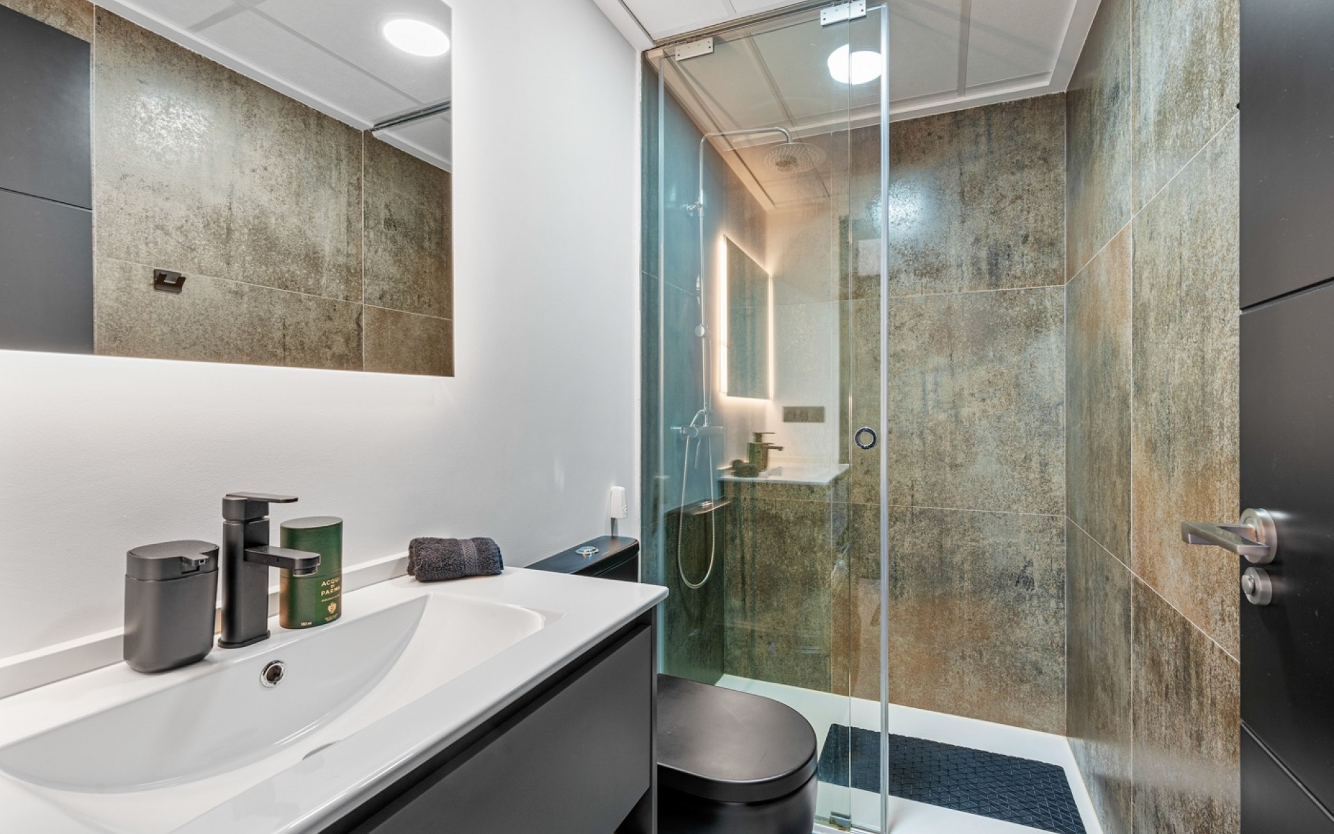 Resale - Apartment - Formentera Del Segura