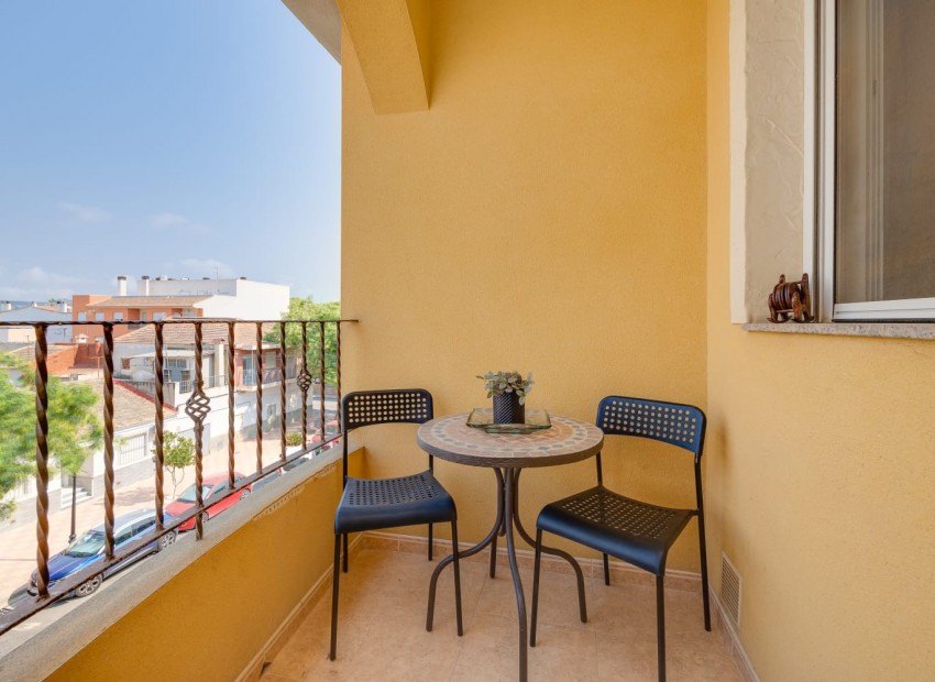 Resale - Apartment - Jacarilla