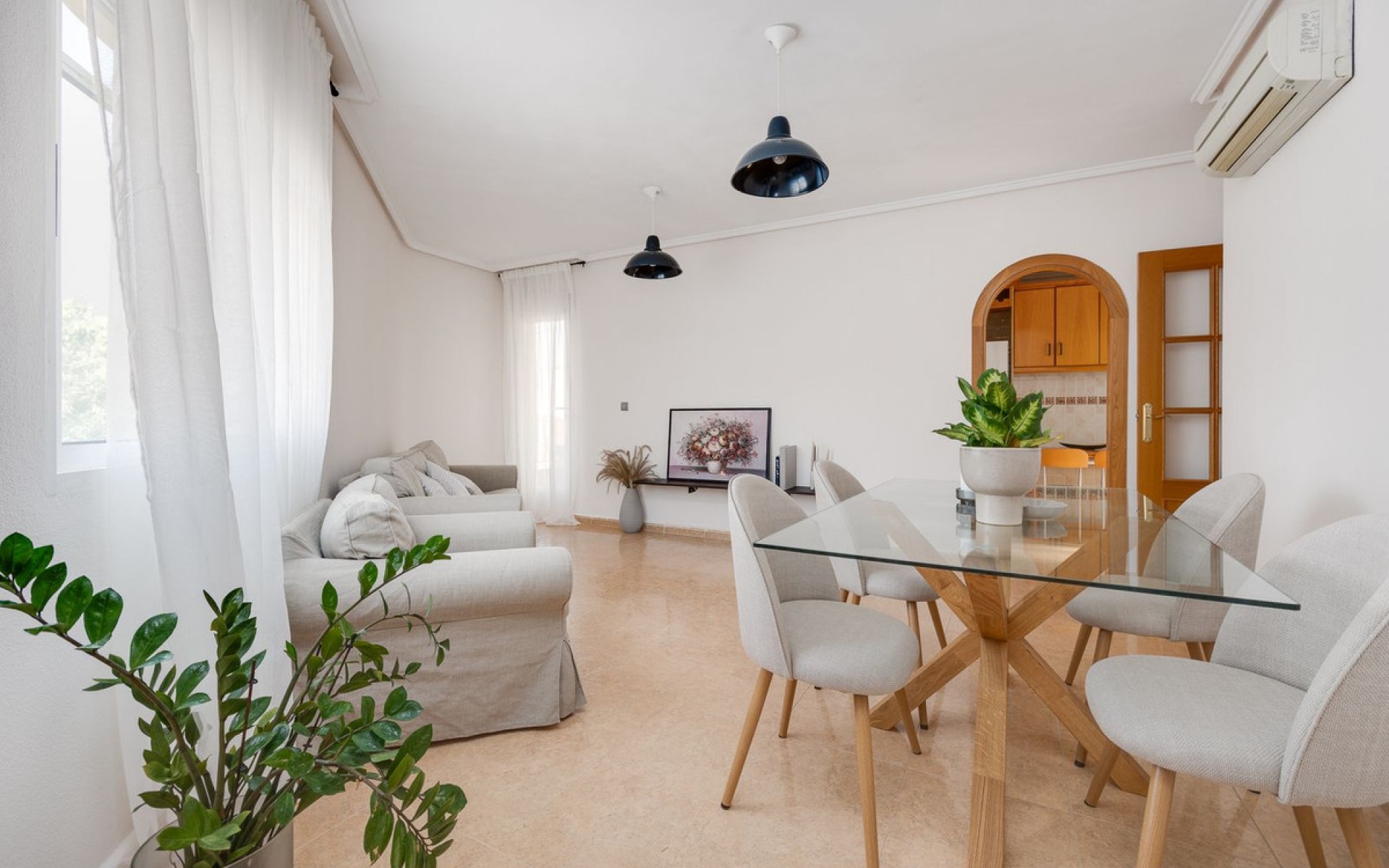 Resale - Apartment - Jacarilla