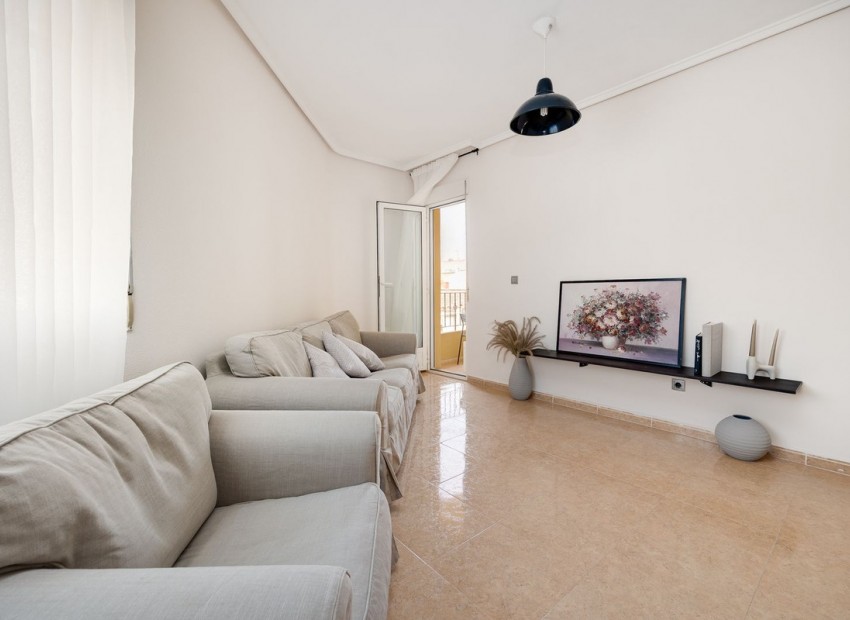 Resale - Apartment - Jacarilla