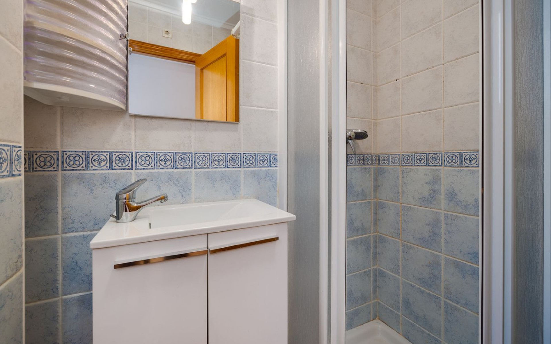 Resale - Apartment - Jacarilla