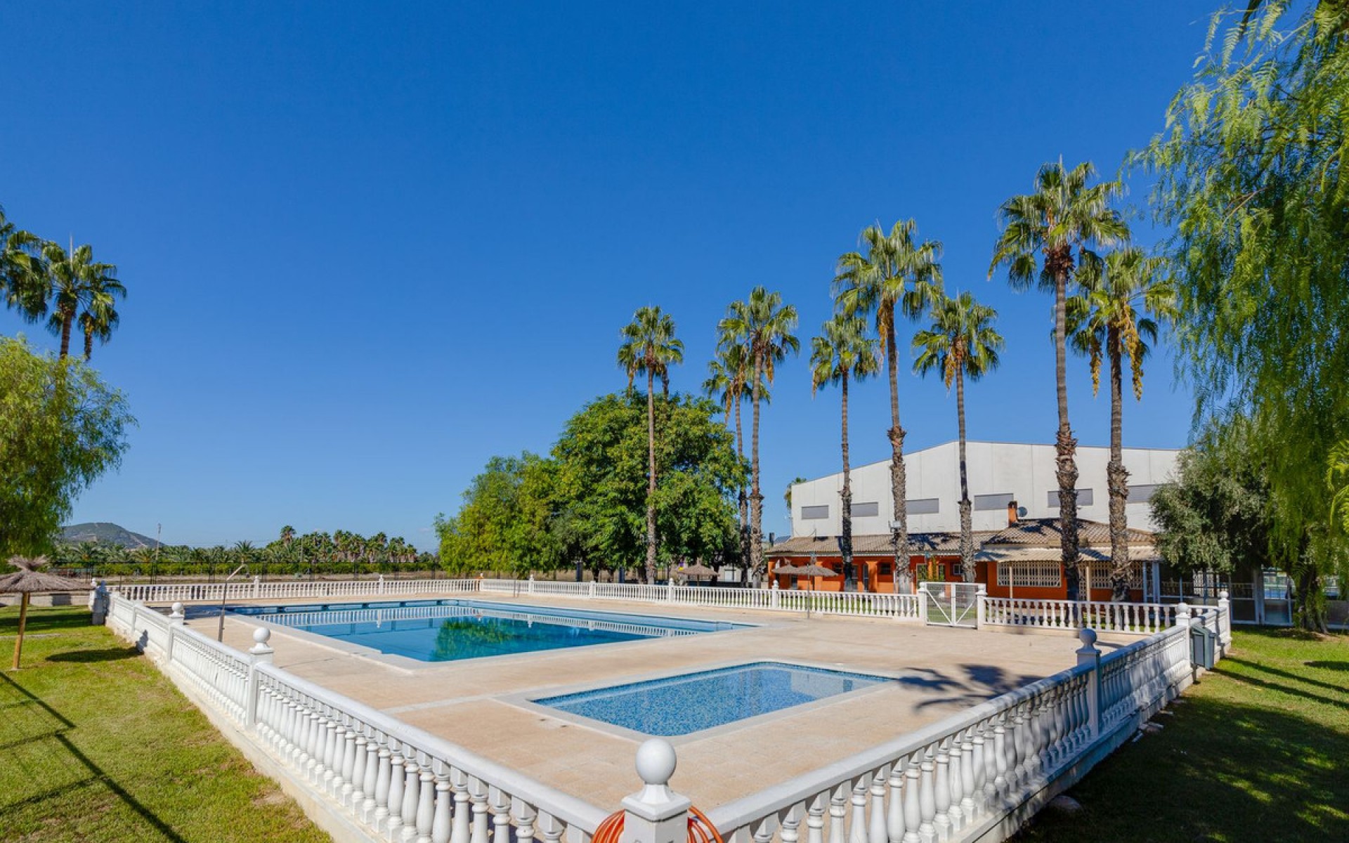 Resale - Apartment - Jacarilla