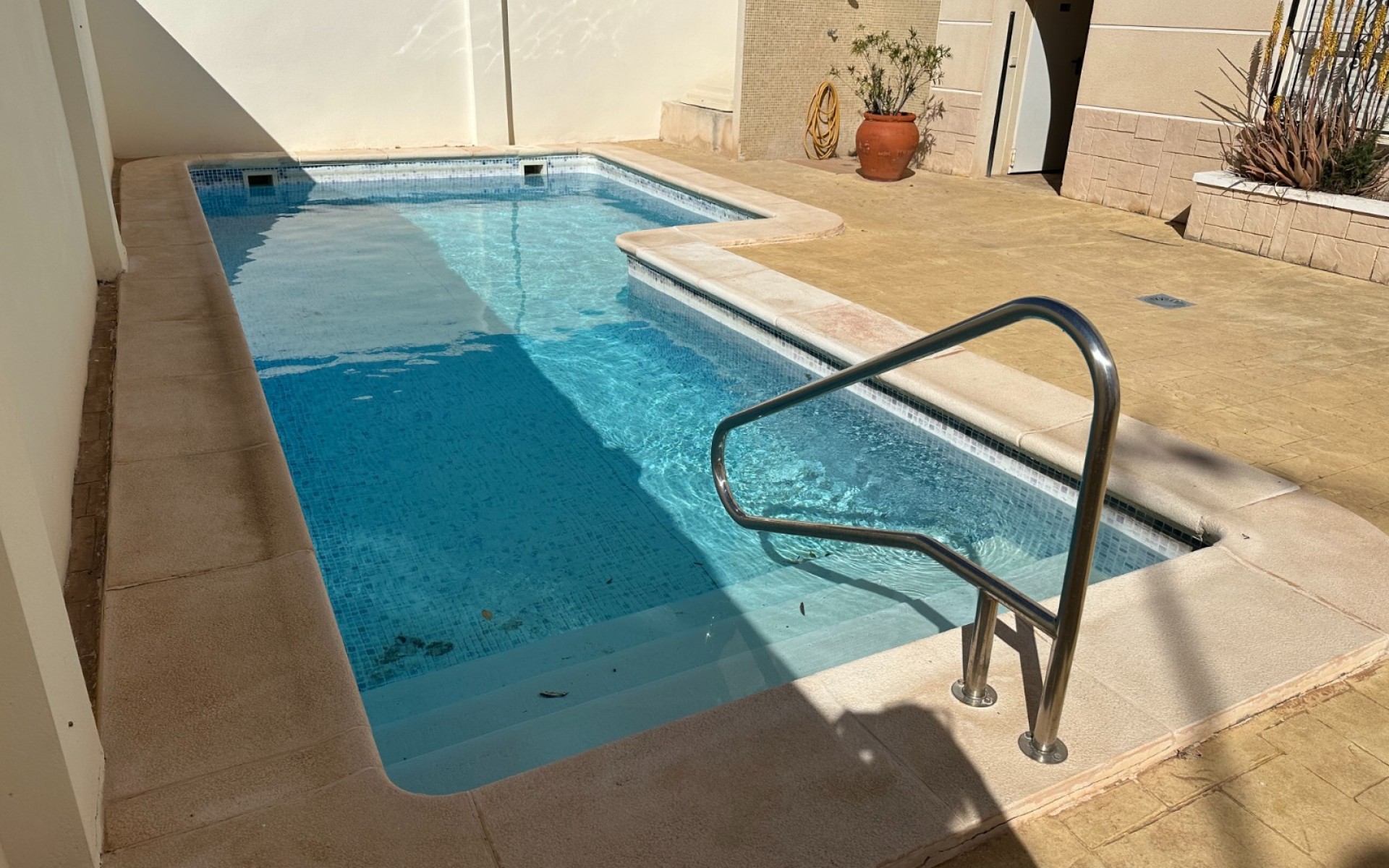 Resale - Apartment - Jacarilla