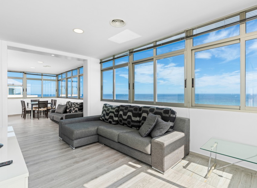 Resale - Apartment - La Manga del Mar Menor