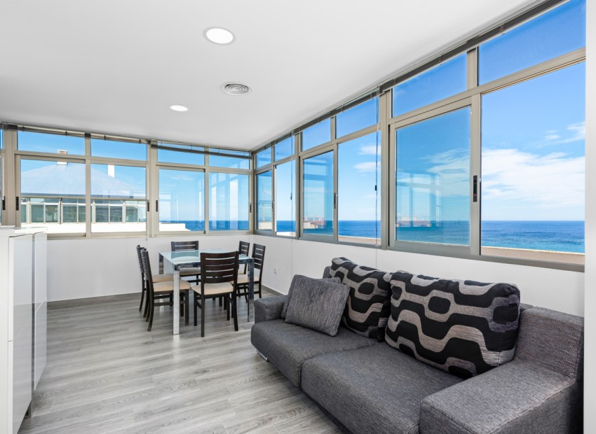 Resale - Apartment - La Manga del Mar Menor