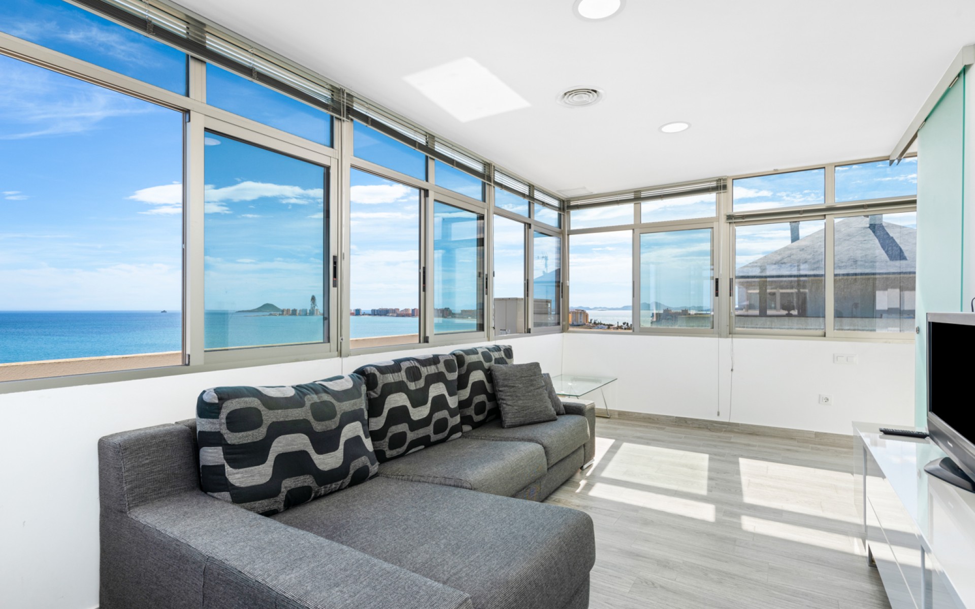 Resale - Apartment - La Manga del Mar Menor