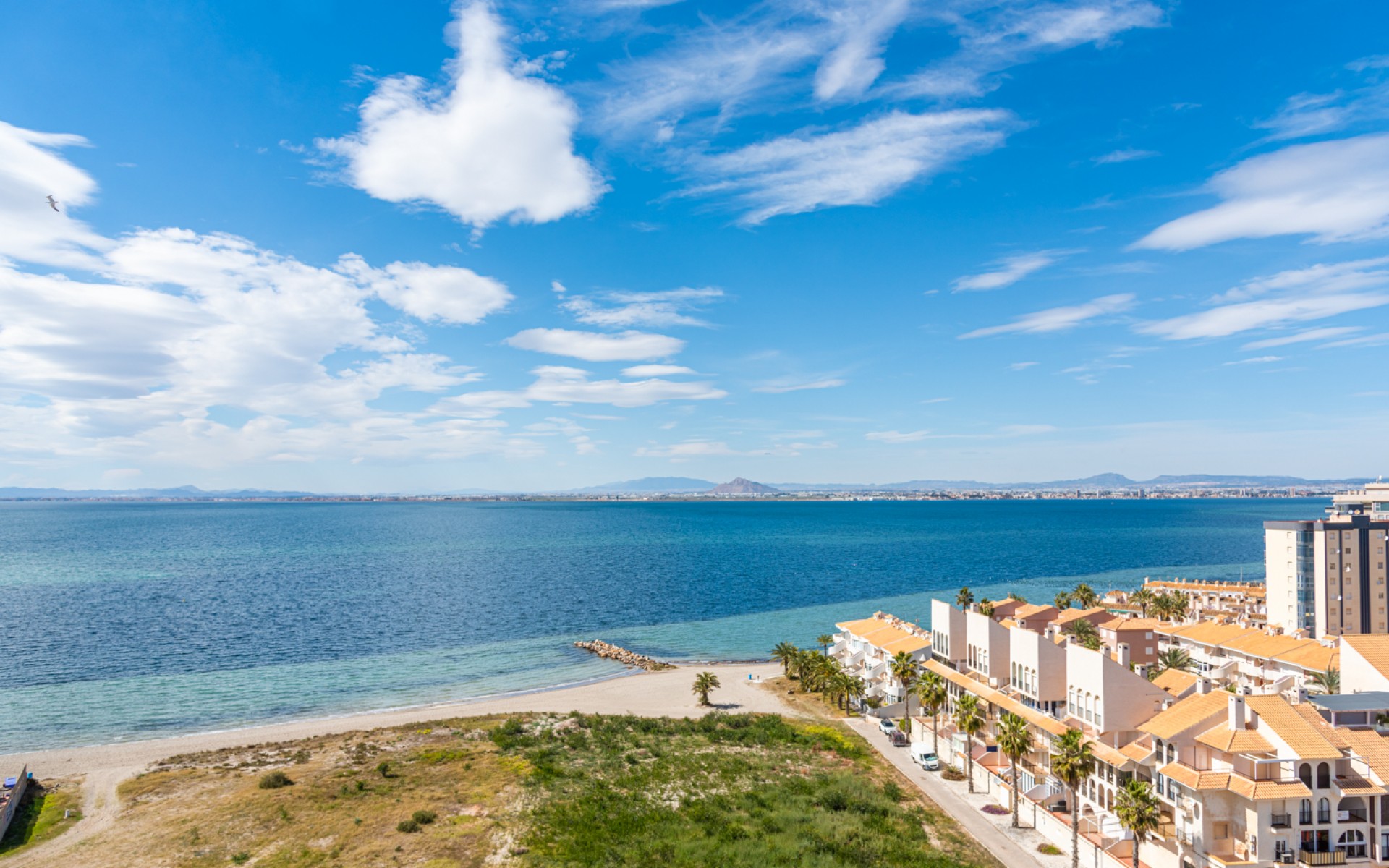 Resale - Apartment - La Manga del Mar Menor