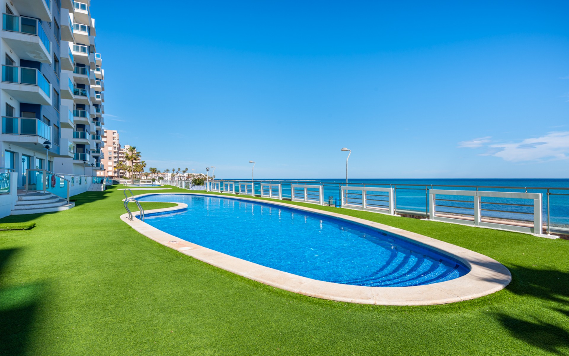 Resale - Apartment - La Manga del Mar Menor