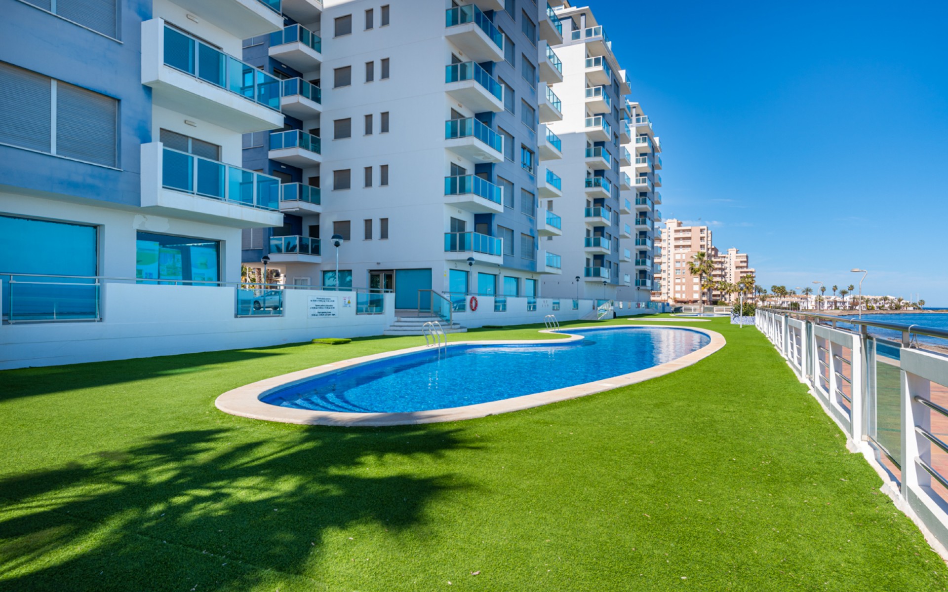 Resale - Apartment - La Manga del Mar Menor