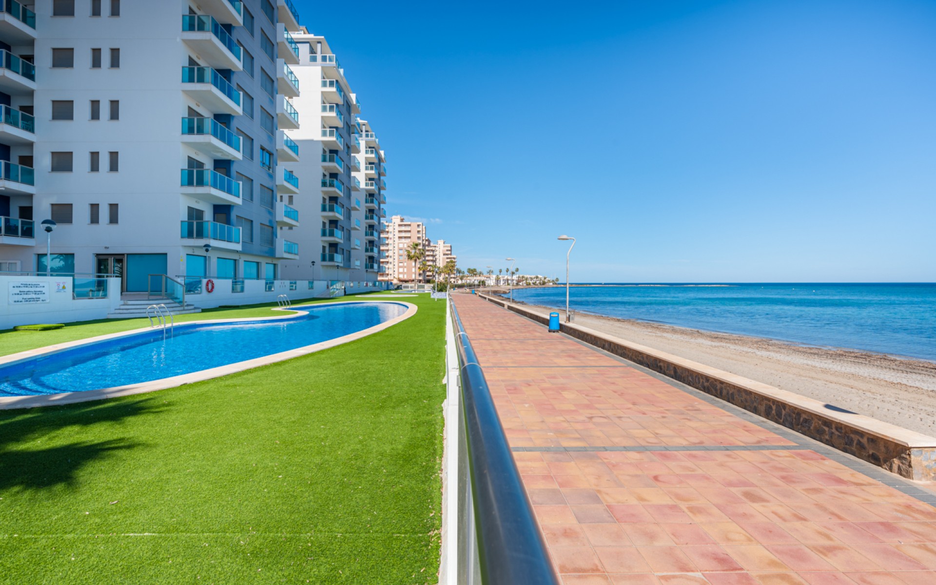 Resale - Apartment - La Manga del Mar Menor