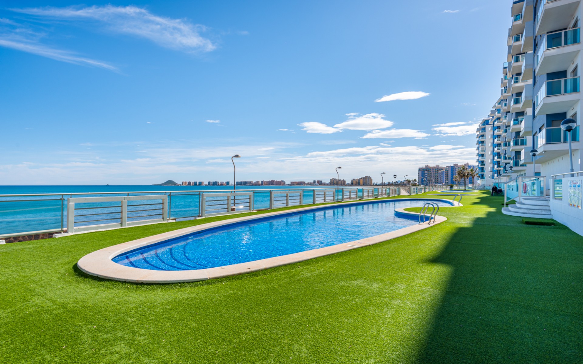 Resale - Apartment - La Manga del Mar Menor