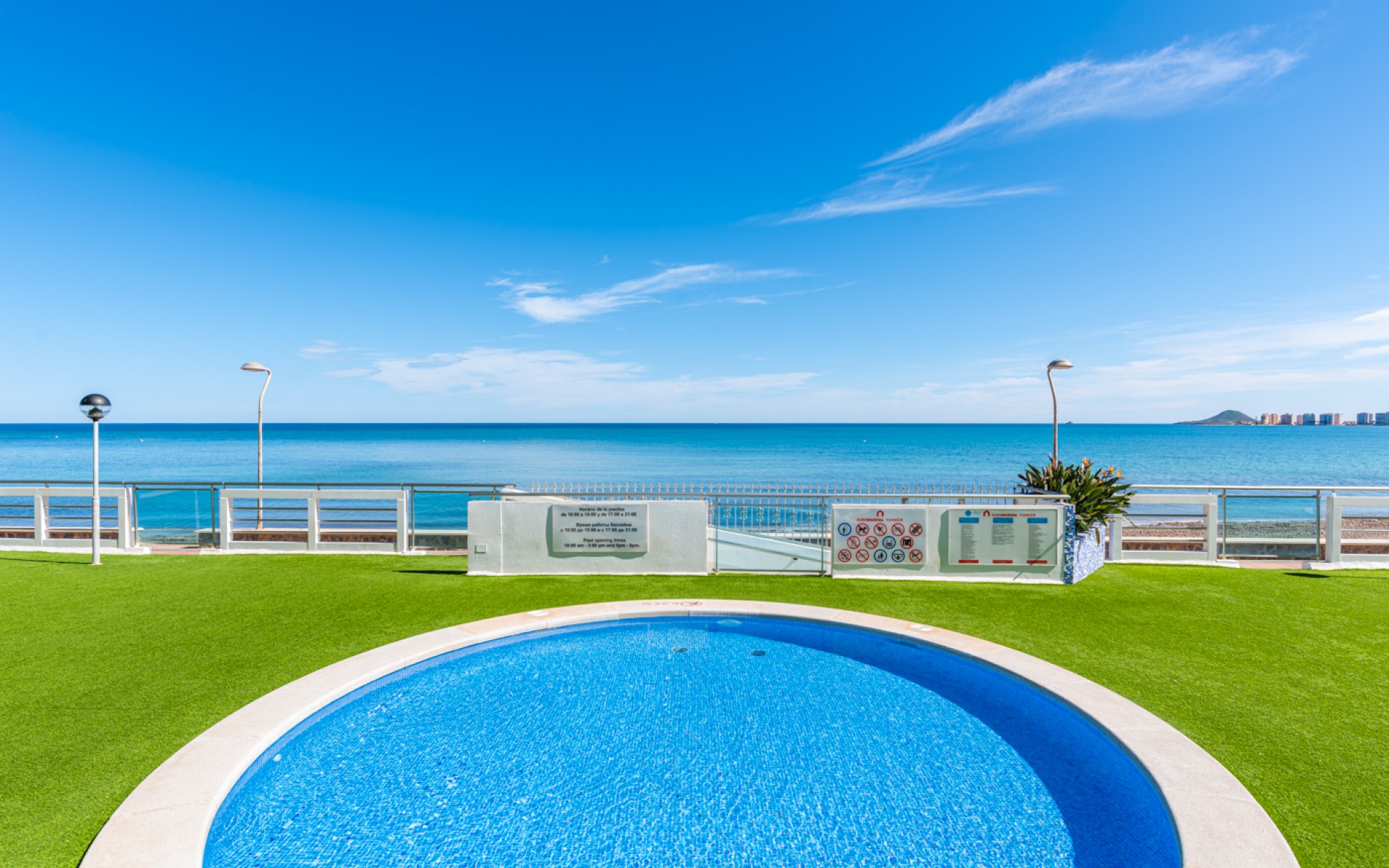Resale - Apartment - La Manga del Mar Menor