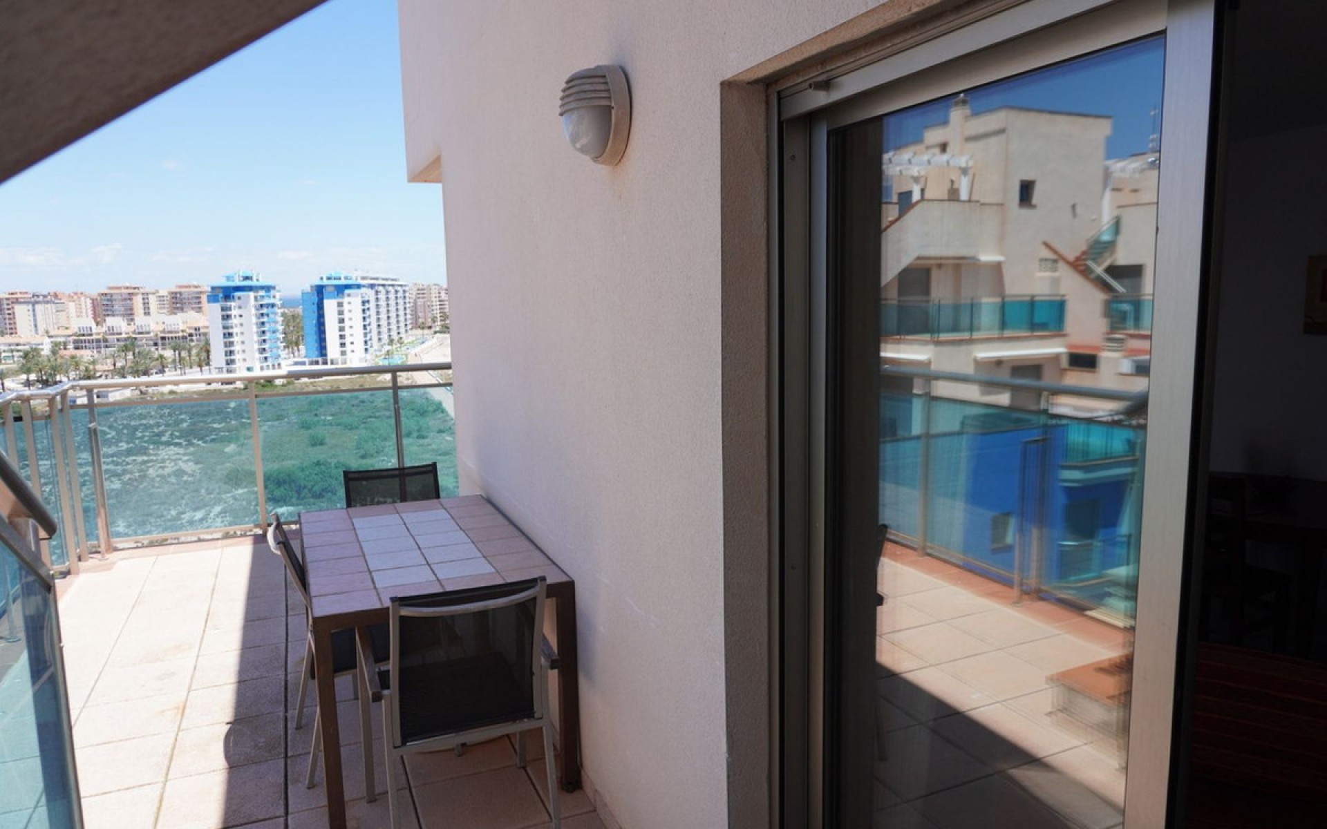 Resale - Apartment - La Manga del Mar Menor