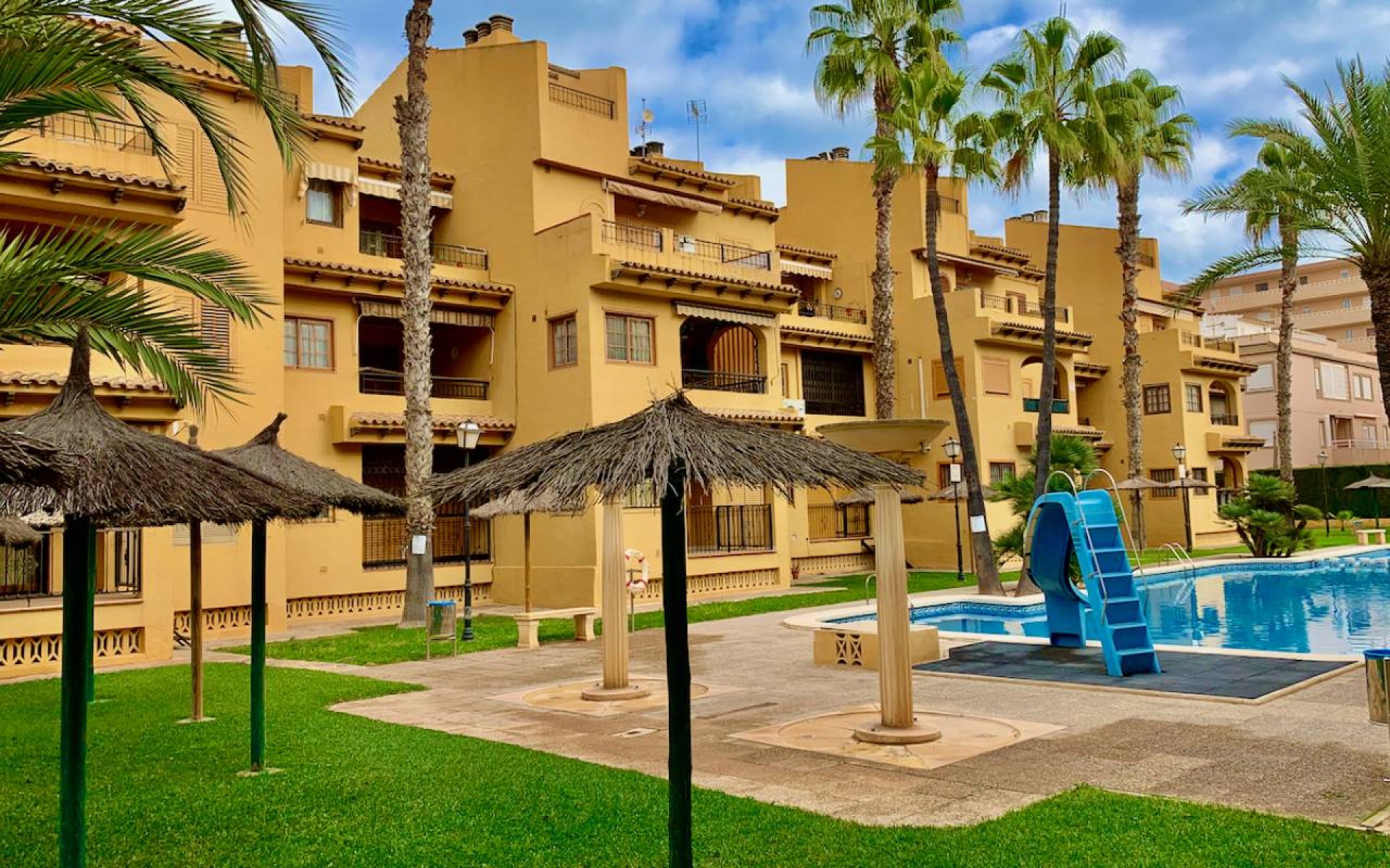 Resale - Apartment - La Mata