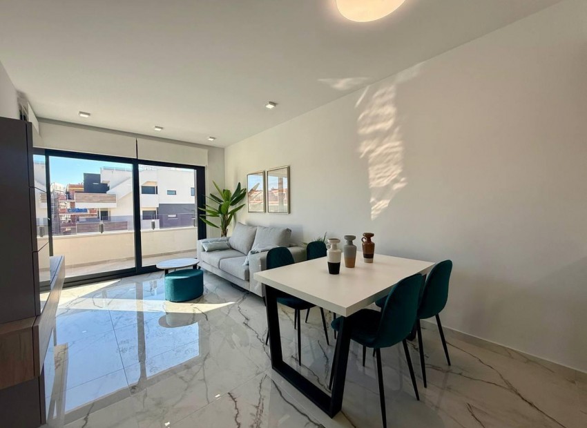 Resale - Apartment - Los Altos