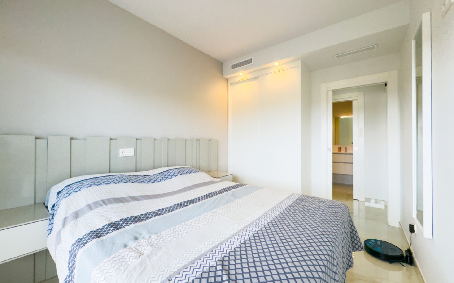 Resale - Apartment - Los Altos