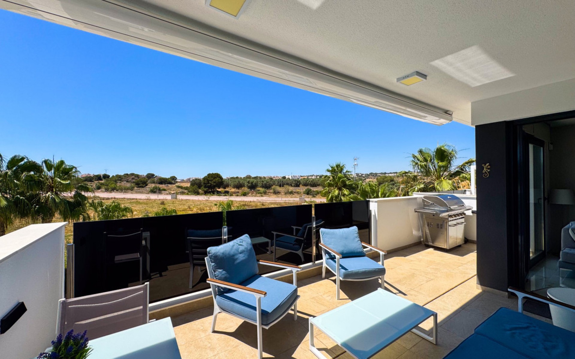 Resale - Apartment - Los Altos