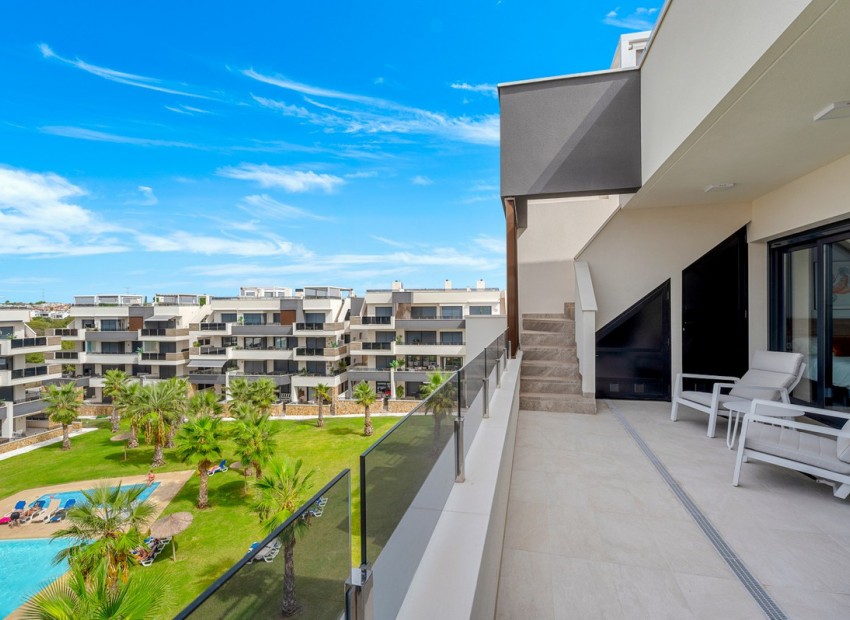 Resale - Apartment - Los Altos