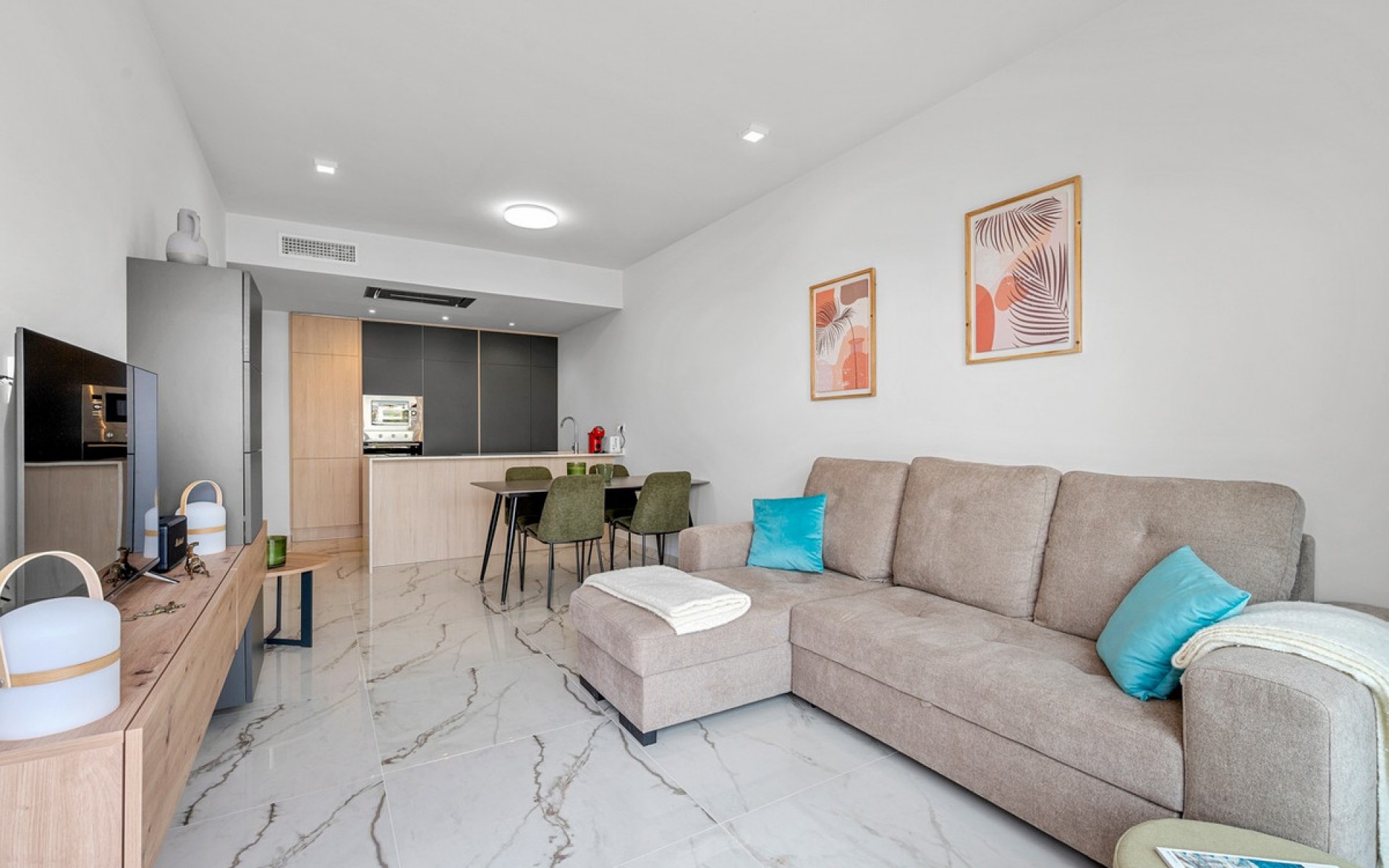 Resale - Apartment - Los Altos