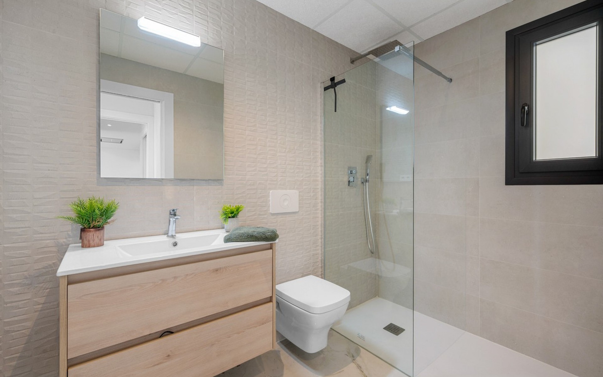 Resale - Apartment - Los Altos