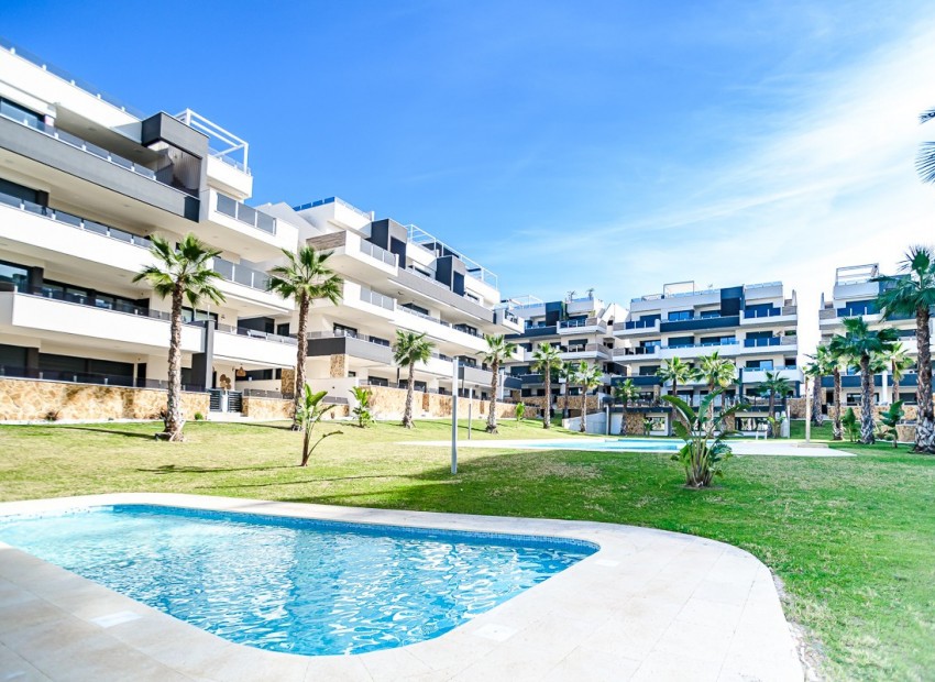 Resale - Apartment - Los Altos