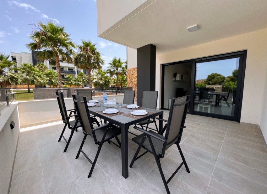 Resale - Apartment - Los Altos