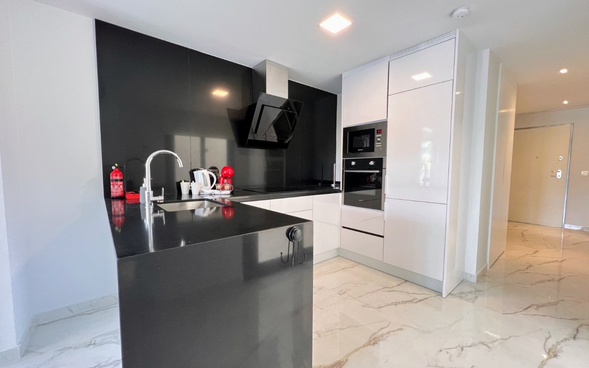 Resale - Apartment - Los Altos