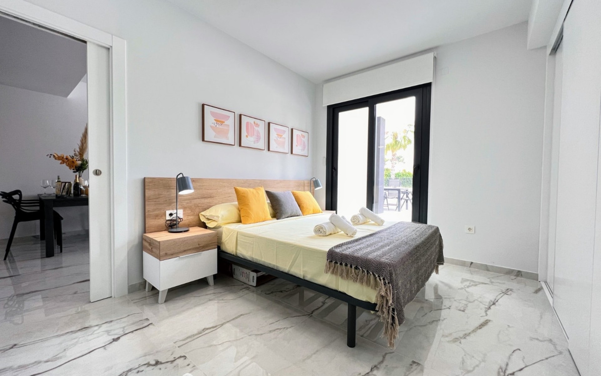 Resale - Apartment - Los Altos