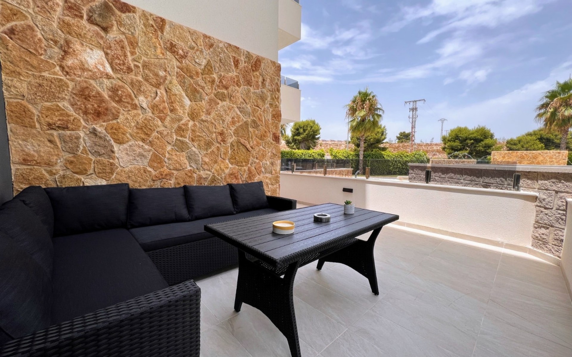 Resale - Apartment - Los Altos