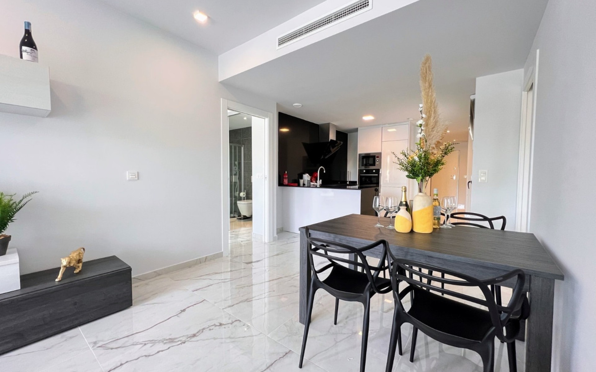 Resale - Apartment - Los Altos